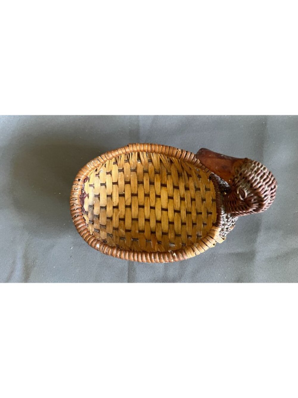 Woven Duck-Shaped Basket Bowl With Rustic Rattan & Wooden Detailing For Home Déc - Picture 3 of 4